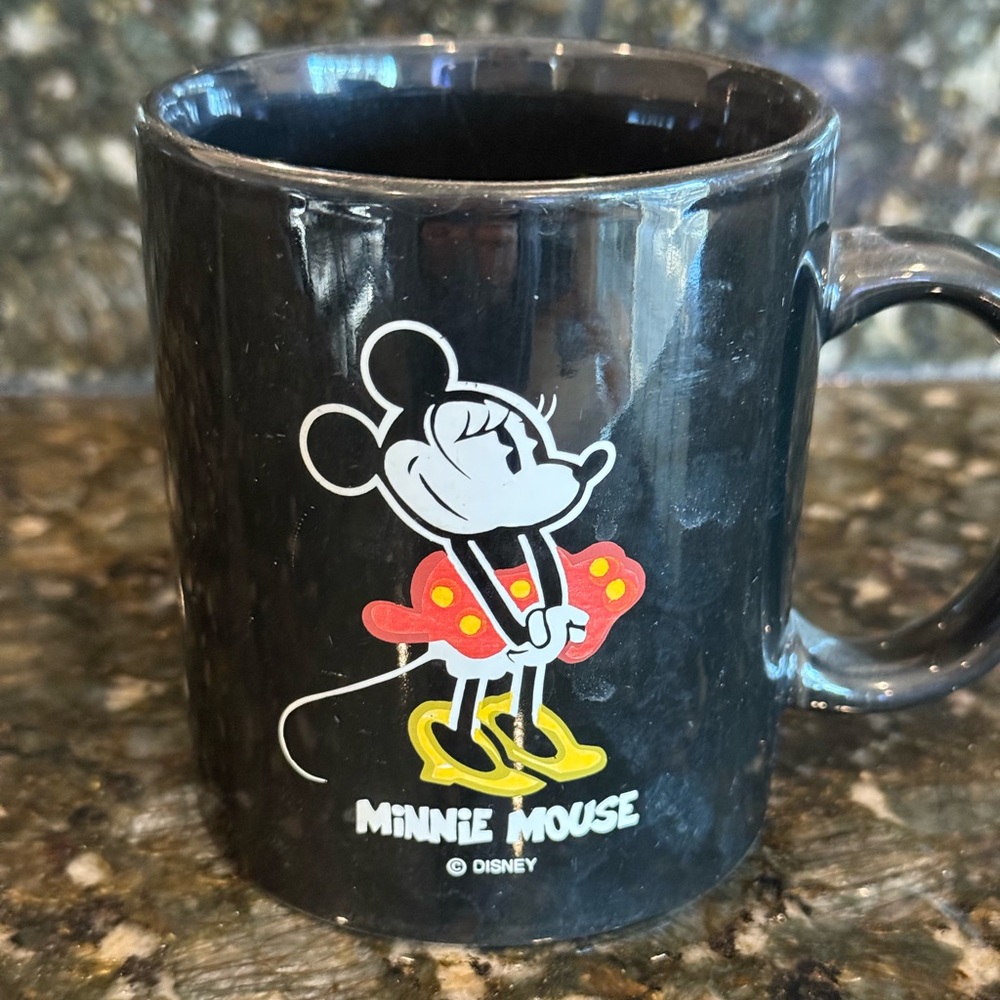 Vintage 80's Disney Minnie Mouse
Black Mug